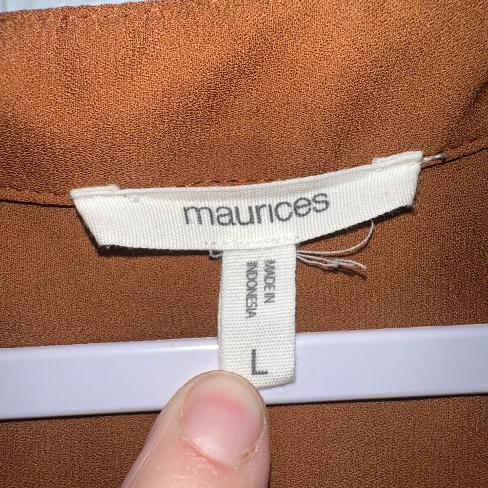Maurice’s button down - Picture 3 of 3